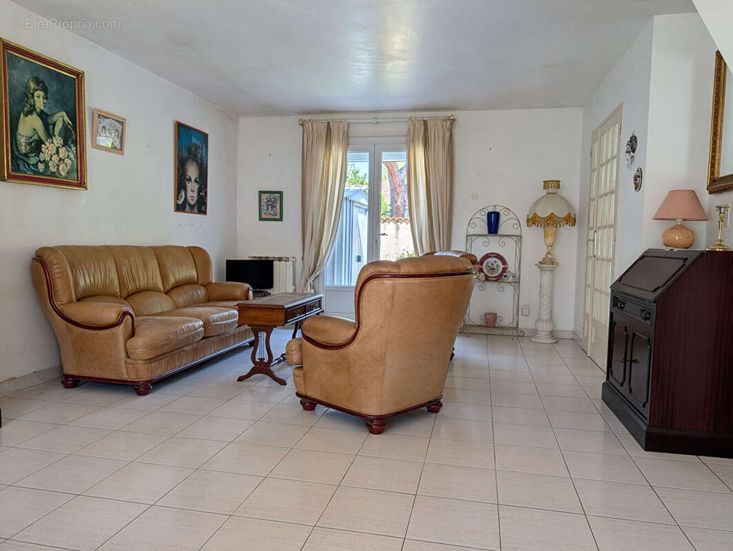 Maison à LA LONDE-LES-MAURES