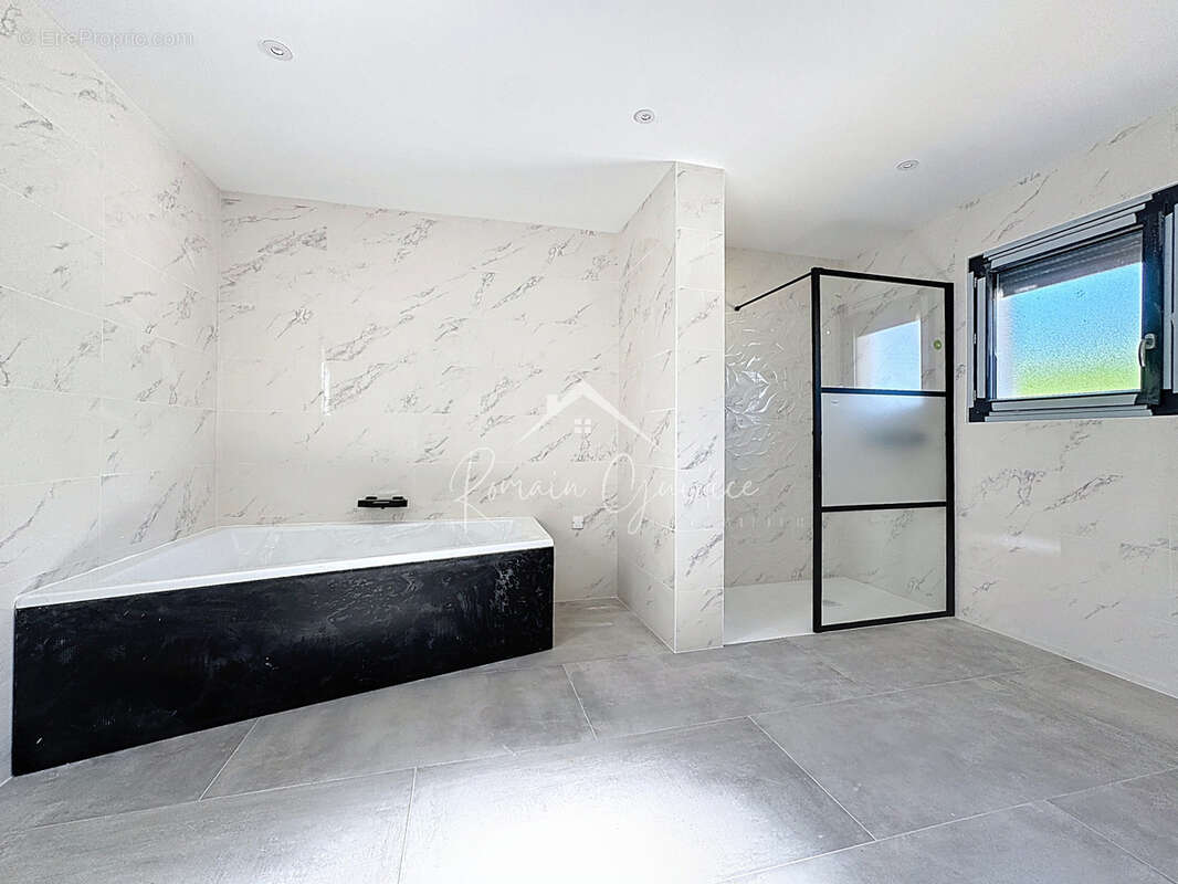 Maison à SAINT-AFFRIQUE