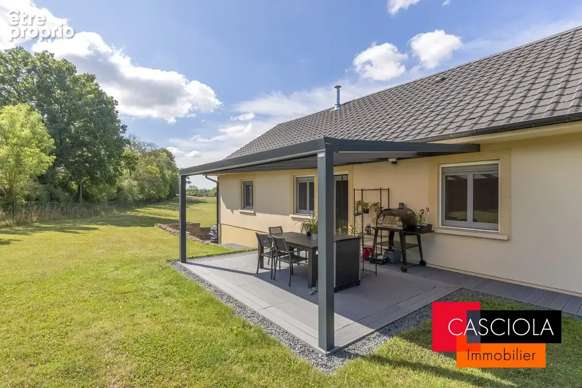 Maison 216 m² à Courcelles-Chaussy  - photo 3