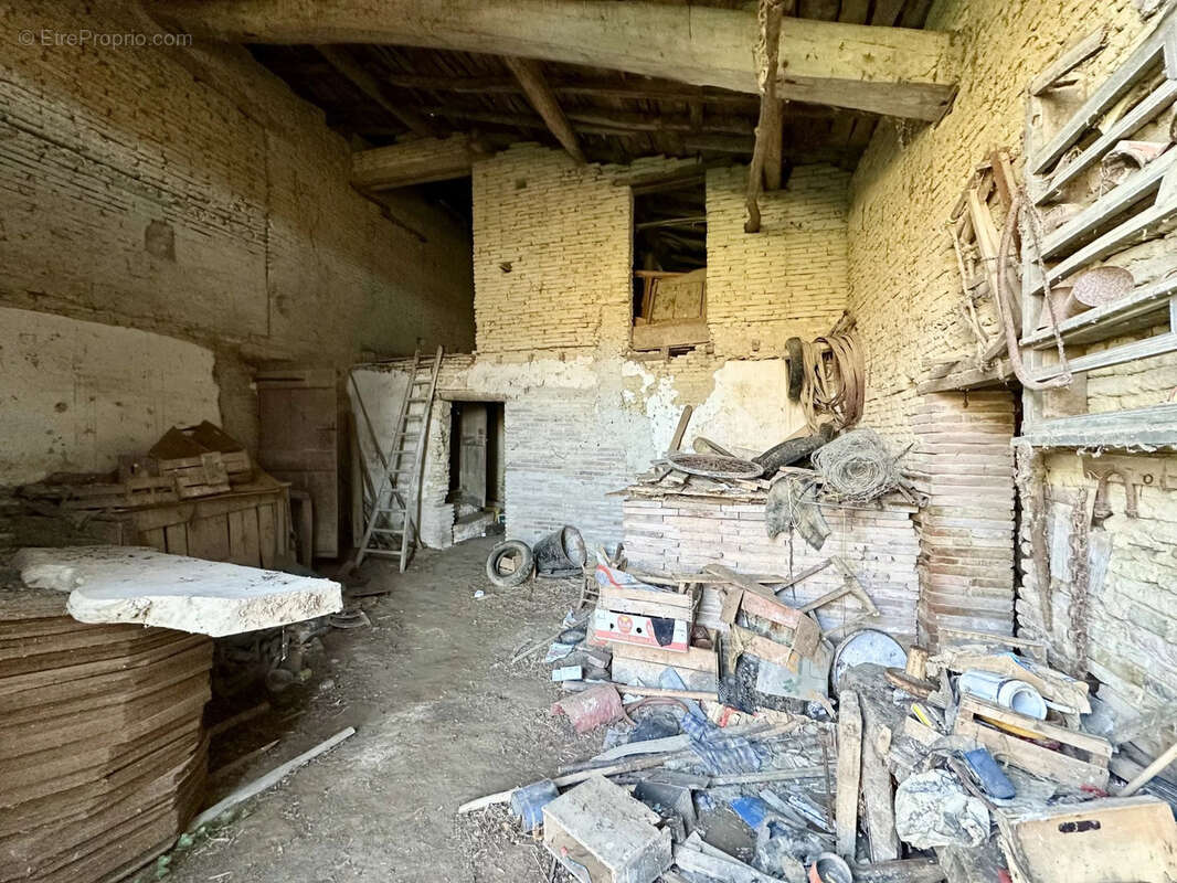 Maison à BELLEGARDE-SAINTE-MARIE