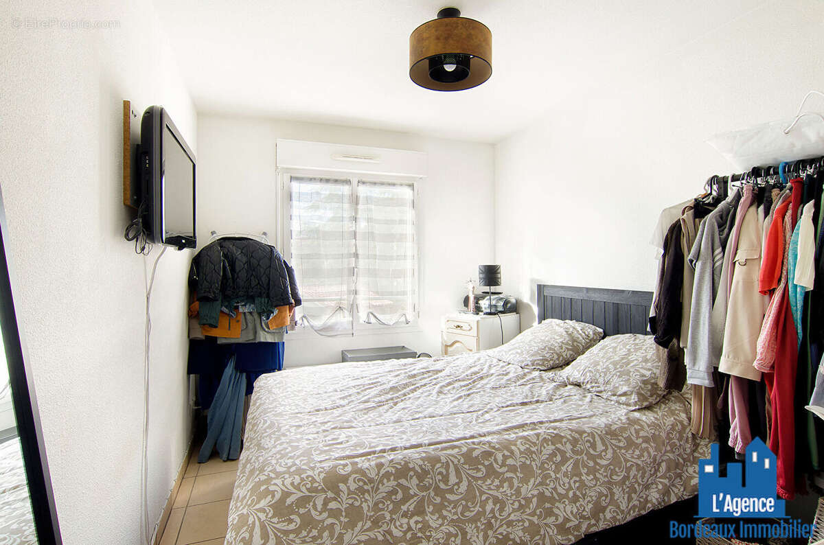 Vendu par l'agence. exclusivité ! mérignac. appartement type 3 de 63 m² avec un balcon de 11m² +  deux places de parking en sous - photo 5