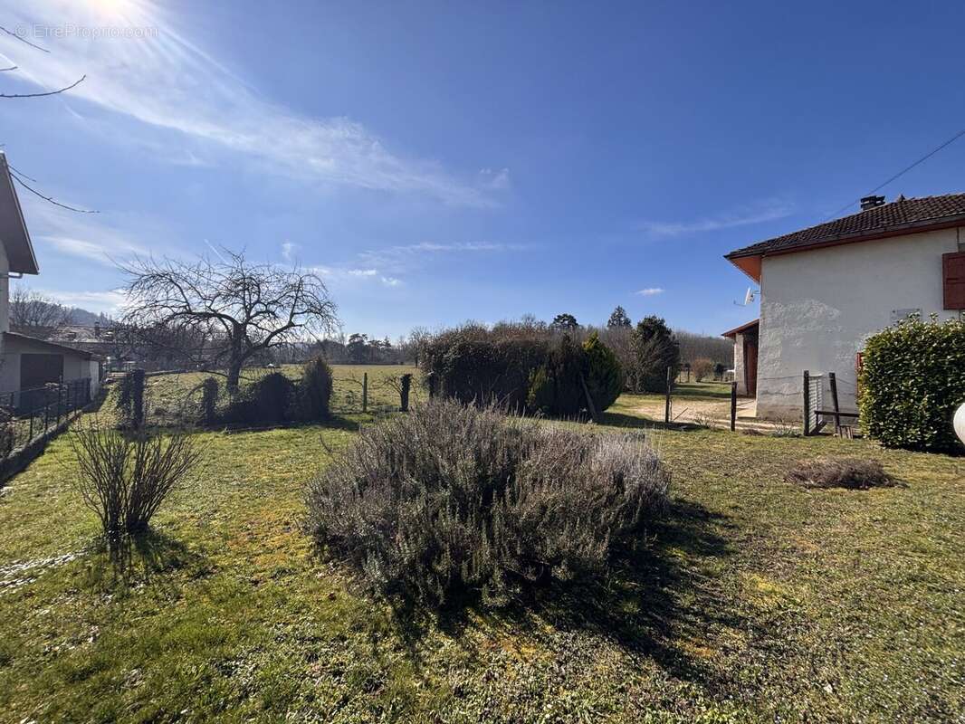 Maison à SAINT-SIMEON-DE-BRESSIEUX