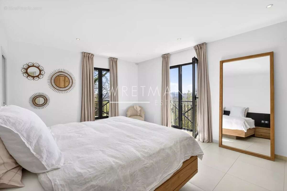 Villa moderne de 4 chambres avec grande piscine et vue spectaculaire – Cabris - photo 17