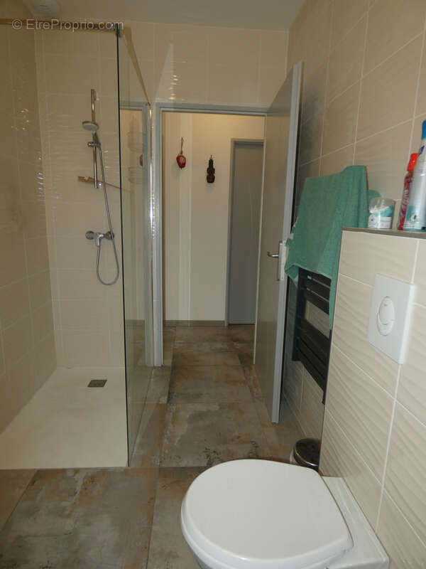 Maison à ESPINASSES