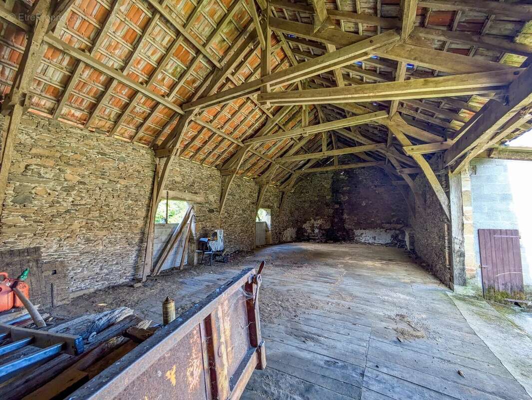 Maison à LACAPELLE-MARIVAL