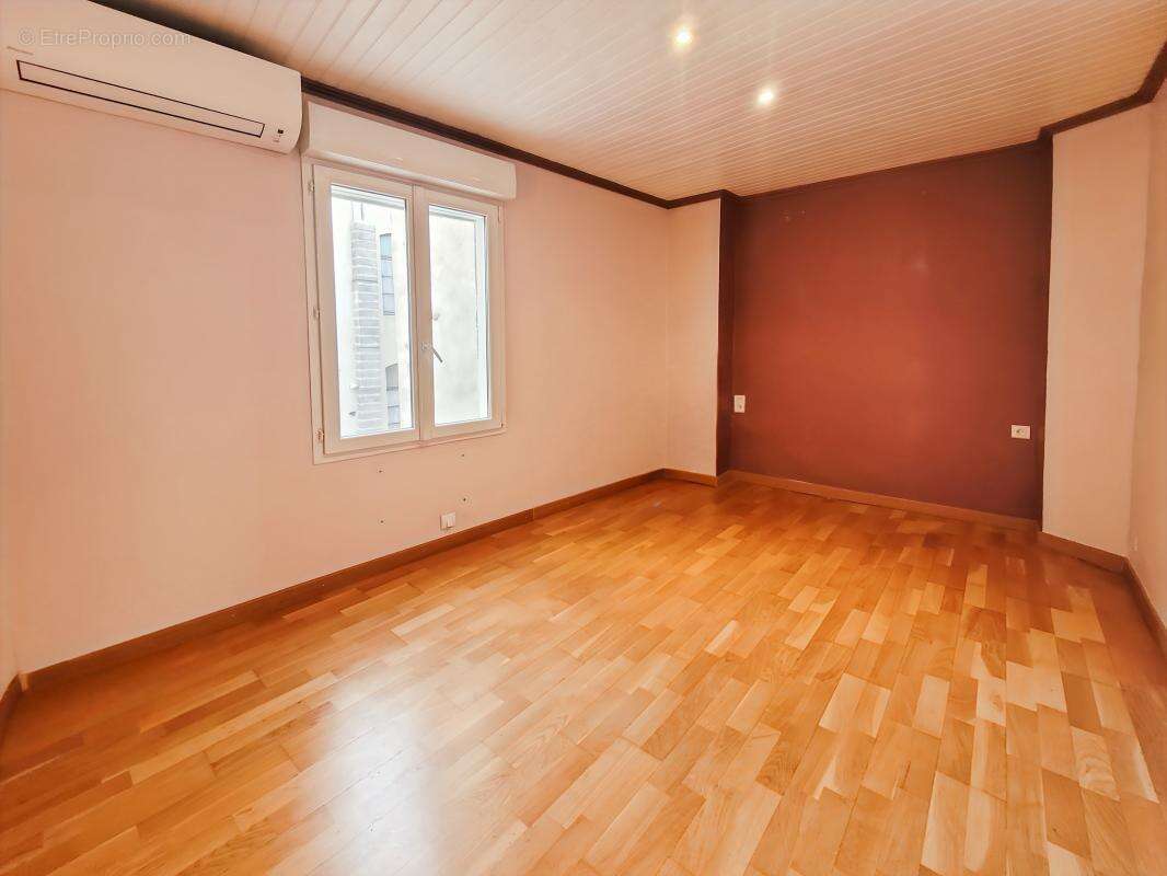 Maison à PONT-SAINT-ESPRIT