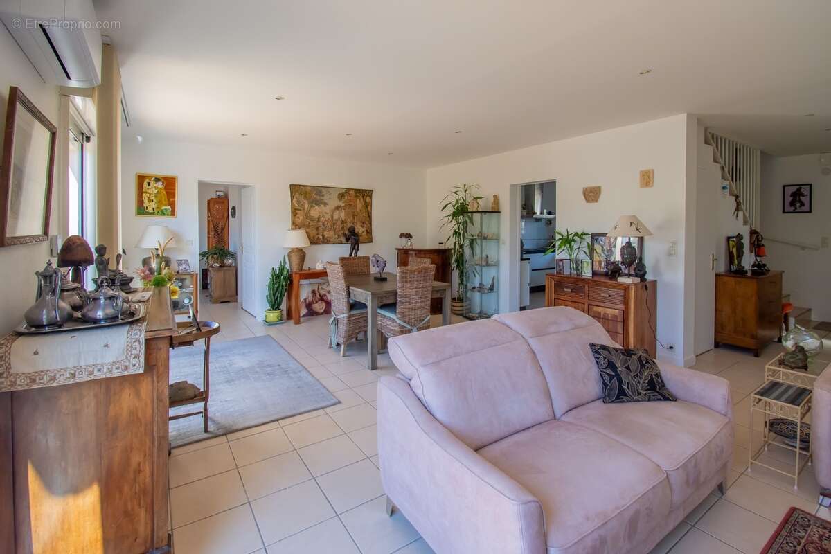 ROYAN – Maison familiale 4 chambres – - photo 5