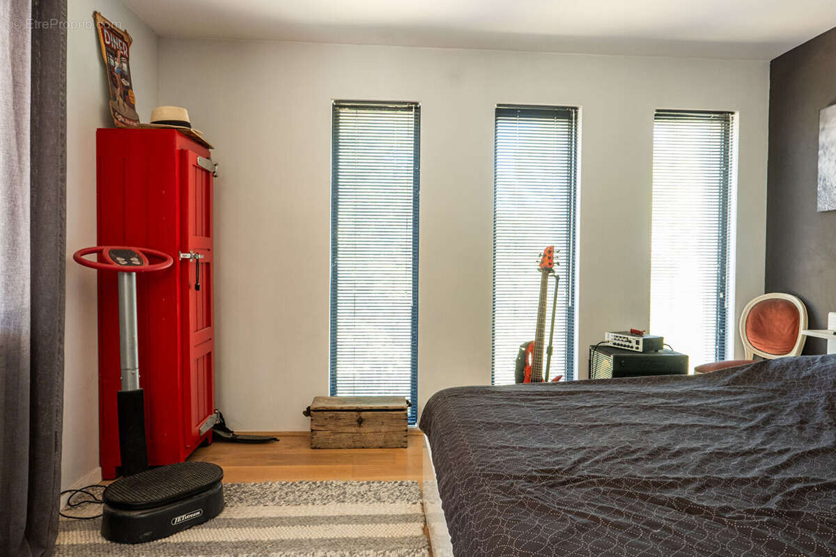 Maison Méounes Les Montrieux 6 pièces 250,23 m² loi carrez - Havre de paix - photo 15