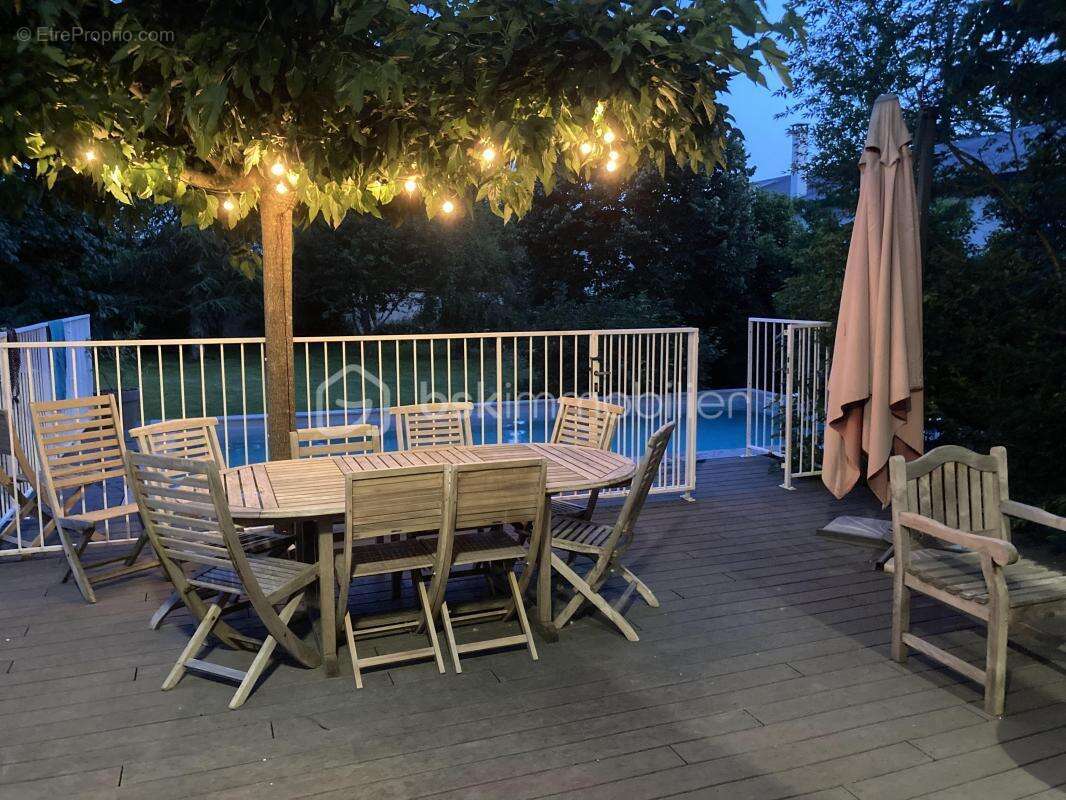 Maison à MONTROND-LES-BAINS