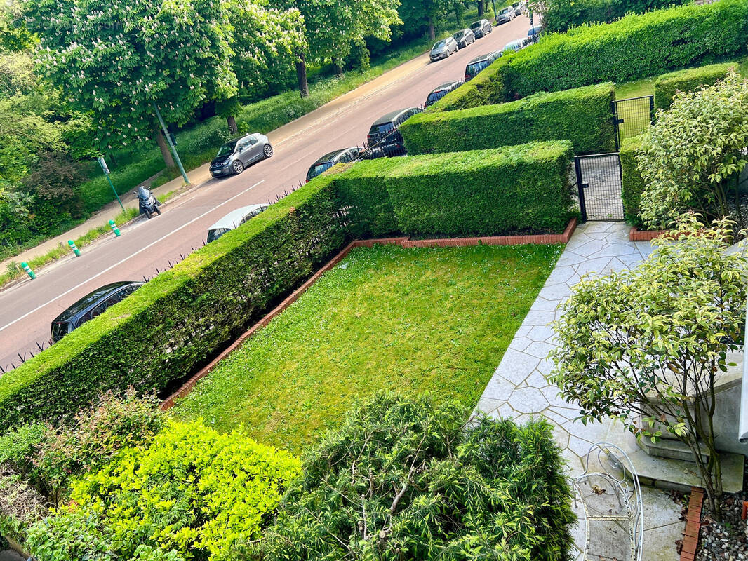 Appartement à CHARENTON-LE-PONT