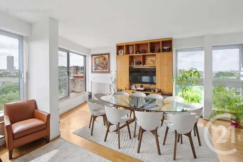 Appartement à NEUILLY-SUR-SEINE
