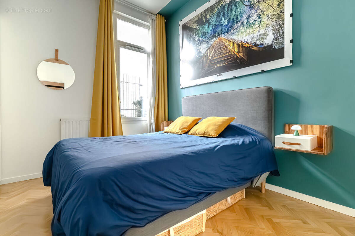 Appartement à PARIS-17E