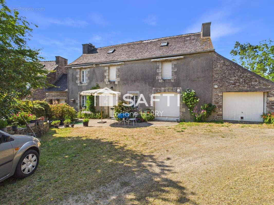 Maison 205 m² à Guimiliau  - photo 6
