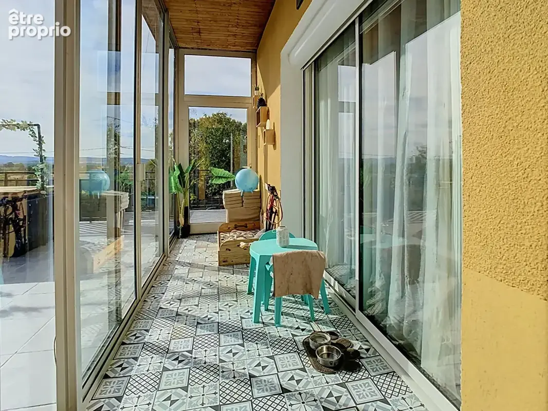 Maison lumineuse avec vue sur le mâconnais-01190 ARBIGNY - photo 2