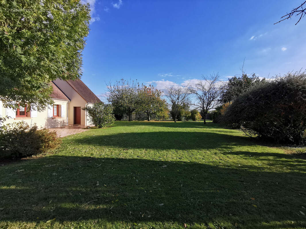 Maison à CHEROY