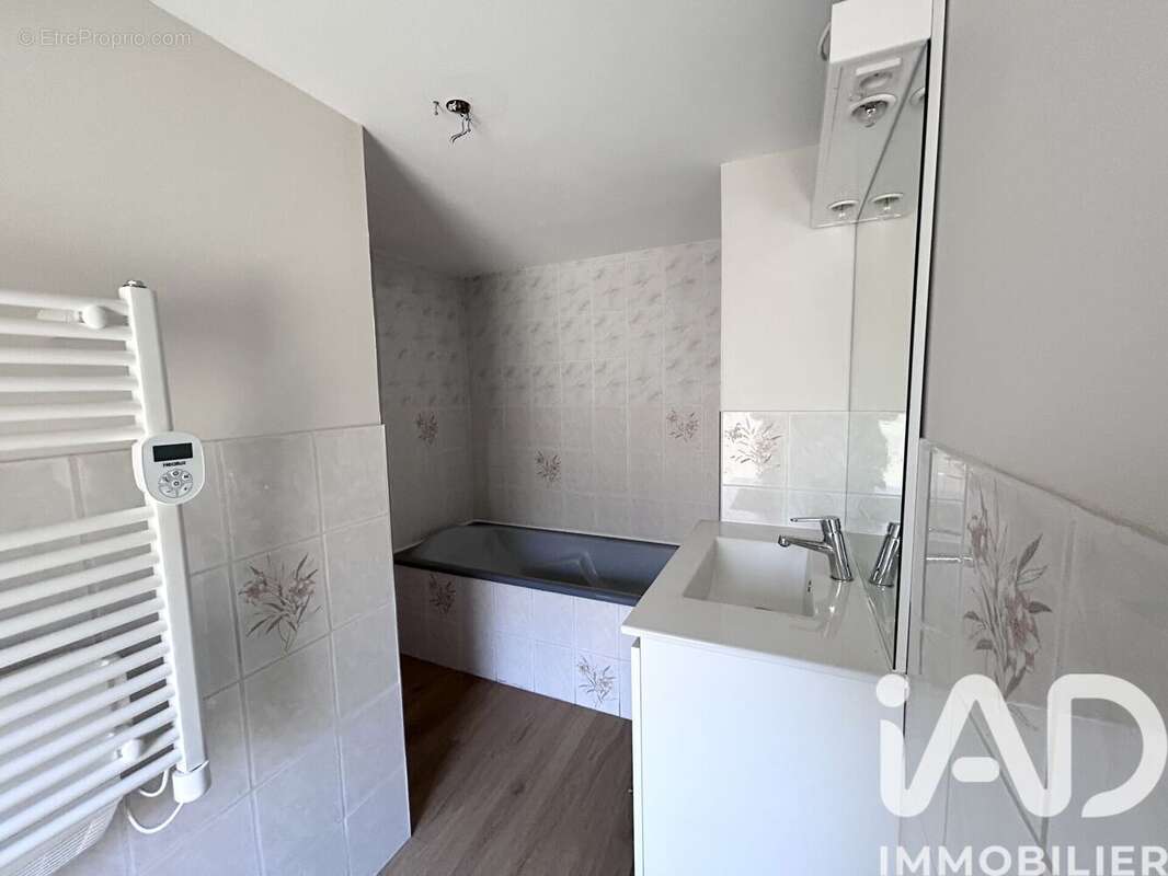 Photo 3 - Appartement à LE MONASTIER-SUR-GAZEILLE