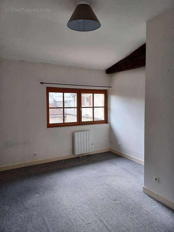 Appartement T4 vendu loué secteur François 1er - photo 4