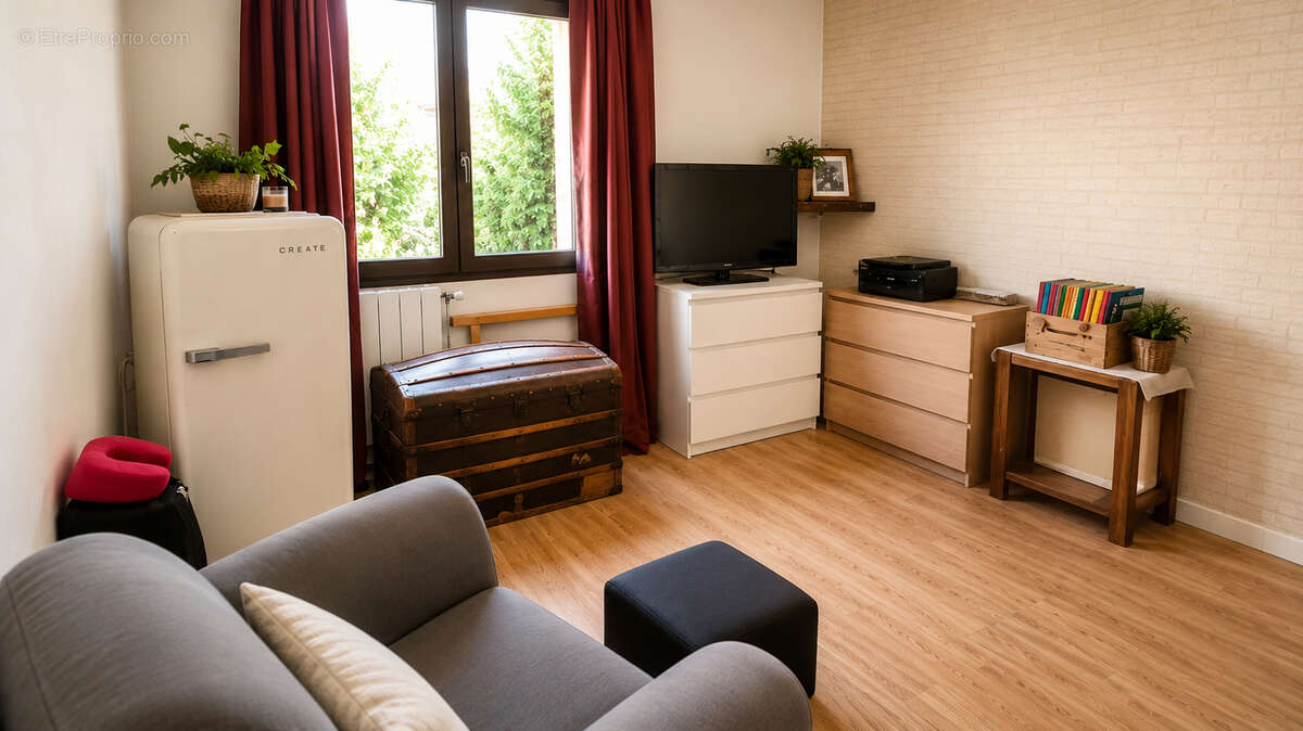 ** APPARTEMENT  T1 Bis **  Parking & Cave ** TOULON  Ouest (83) ** - photo 4