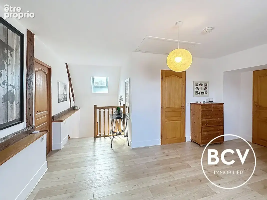 Maison T6 de 222 m² avec séjour double et grange sur terrain de 1989 m² - photo 10