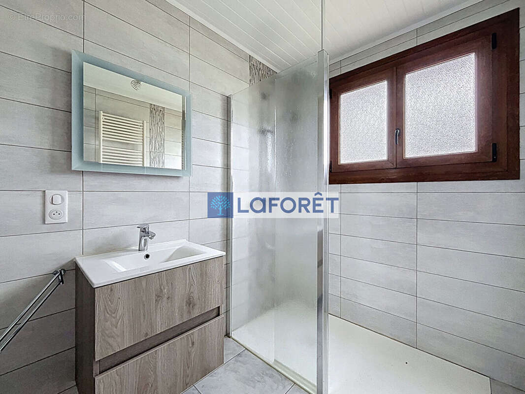 Maison à SAPIGNICOURT