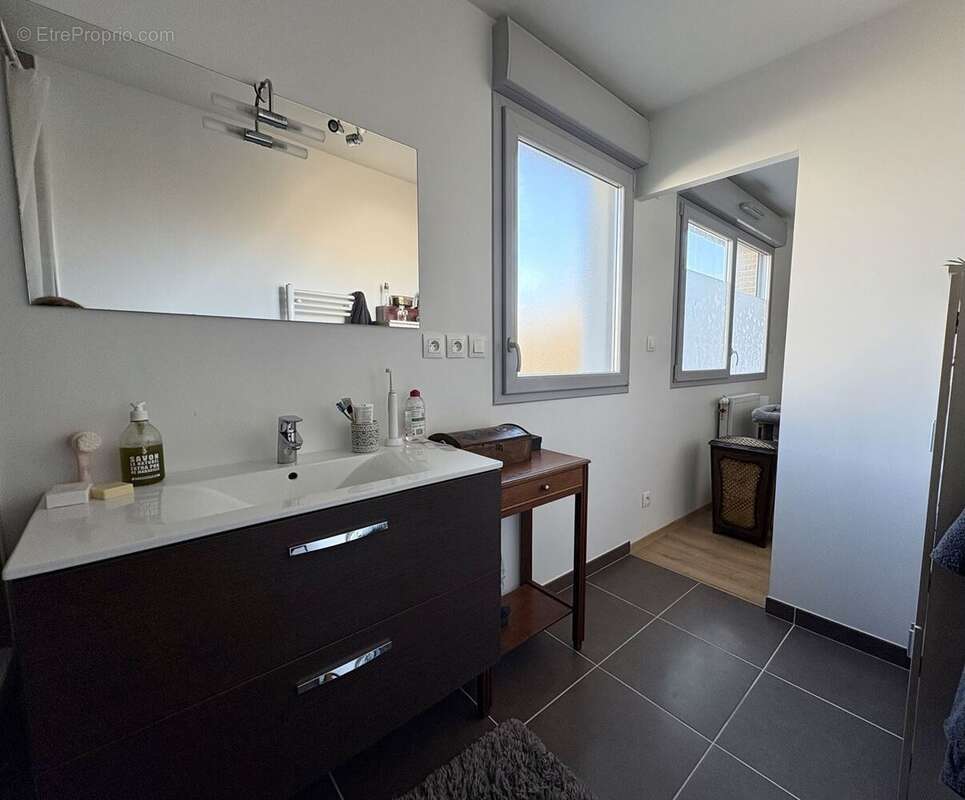 Appartement à BEZANNES