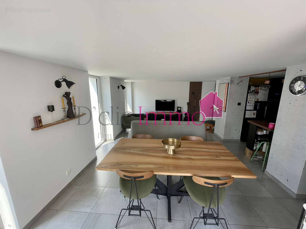 Appartement de caractère situé sur la corniche ! - photo 10