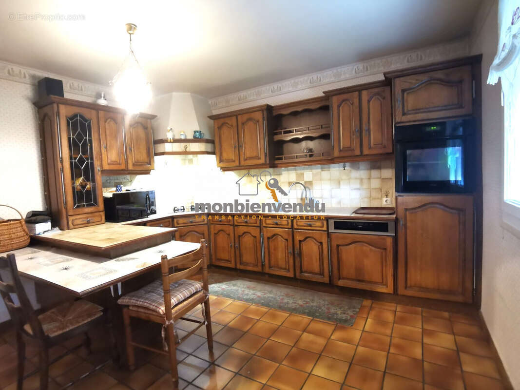 Maison à ROANNES-SAINT-MARY