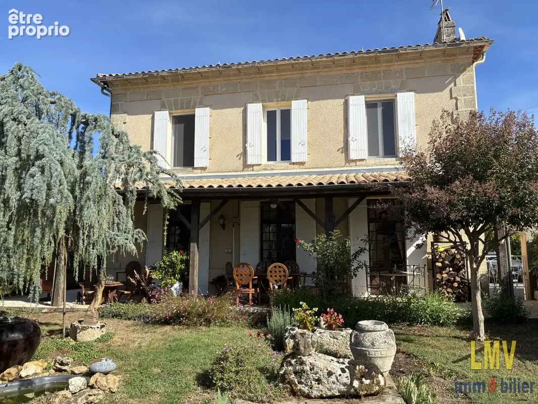 Photo Maison à Lamothe-Montravel au prix de 323 000€