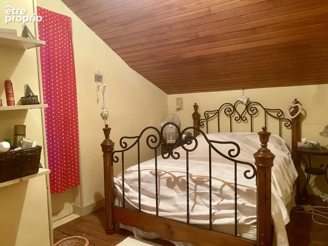 Charmante maison de village indépendante avec grande grange et 2 744 m² de terrain - photo 5