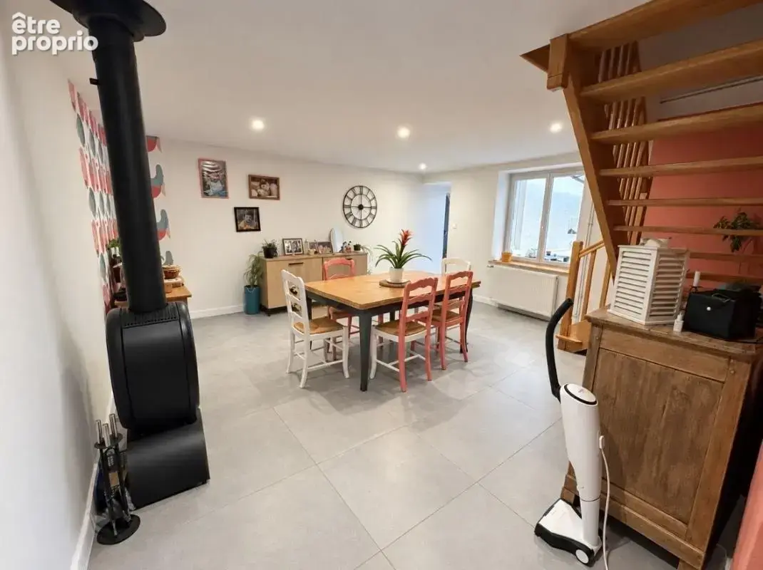 Maison 5 pièces 165 m² à vendre à Coulonges-Sur-L'autize (79160) - photo 2