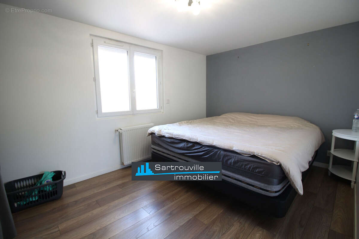 Maison à SARTROUVILLE