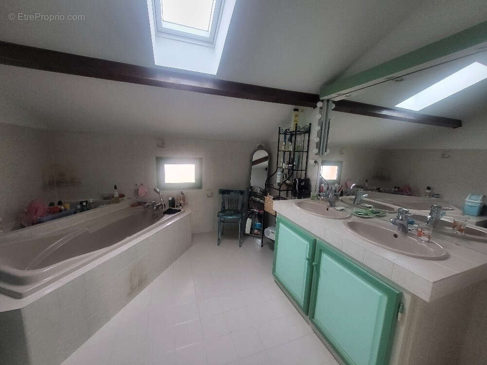 Maison à CHATILLON-SUR-CHALARONNE