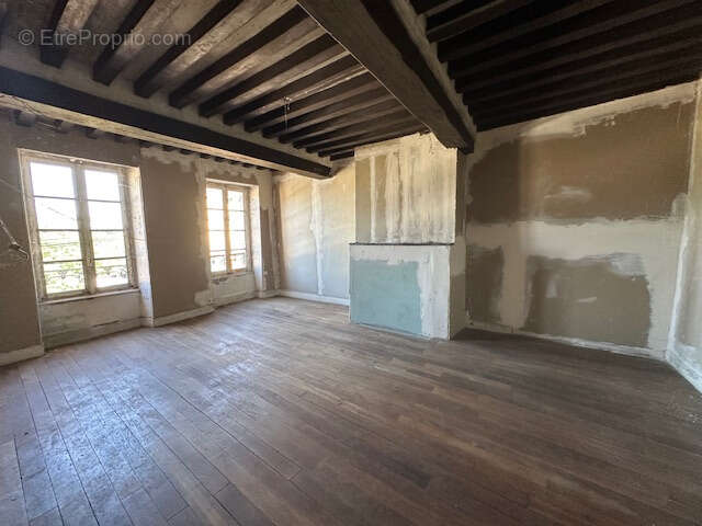 Maison à LORMES