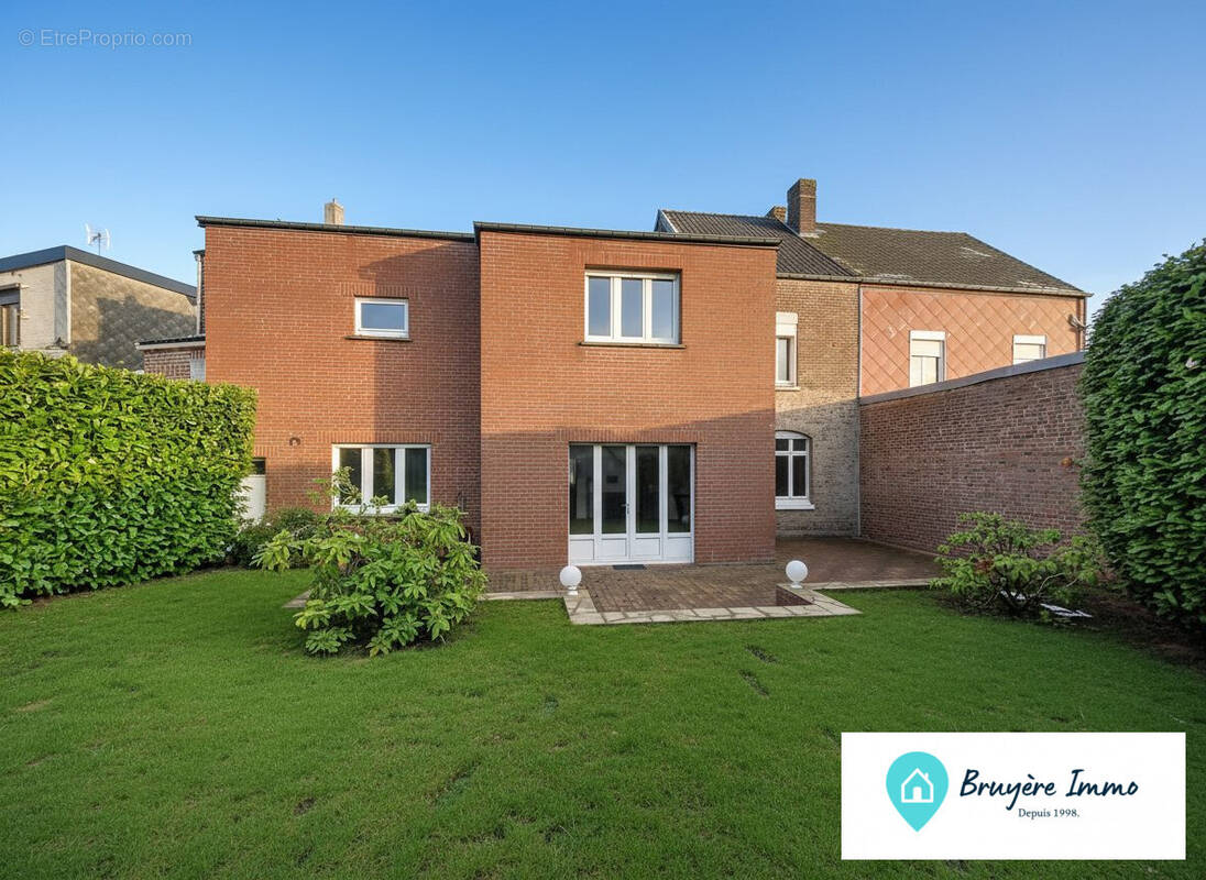 Maison à AULNOYE-AYMERIES
