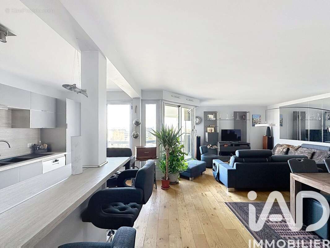 Photo 7 - Appartement à COURBEVOIE