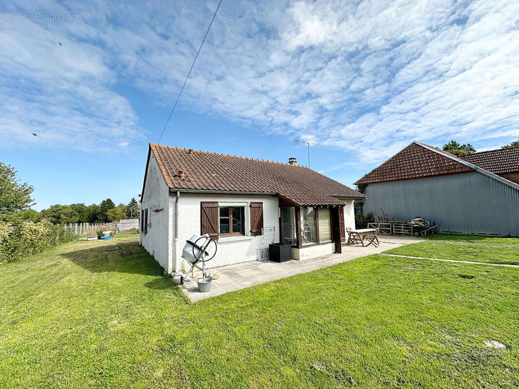 Maison à SAINT-MESMIN