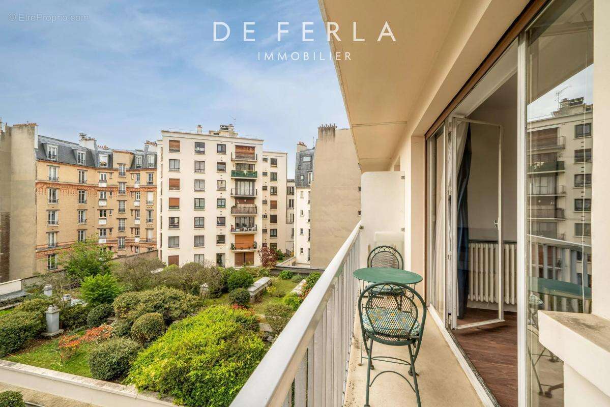 Appartement à PARIS-15E