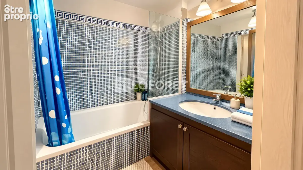 Cannes La Bocca :  appartement 2 pièces 27 m2 avec Terrasse et Parking - photo 7