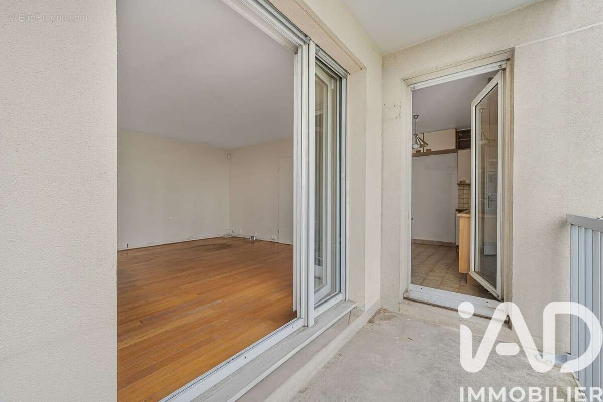 Photo 3 - Appartement à COURBEVOIE