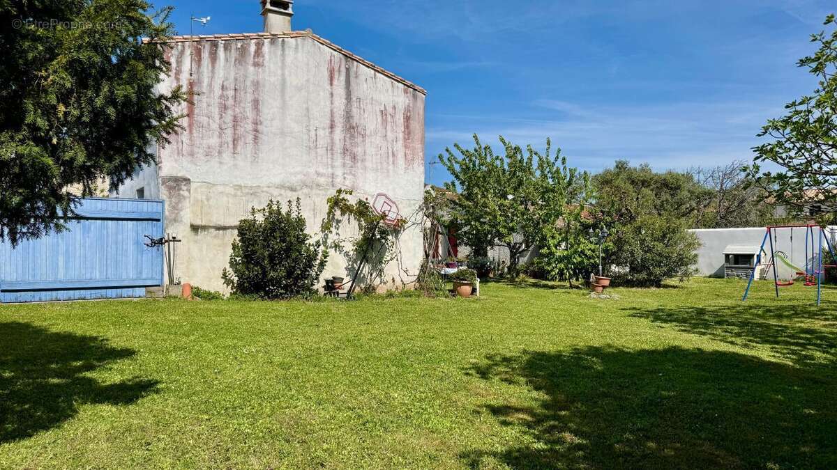 Maison à SAINT-CLEMENT-DES-BALEINES