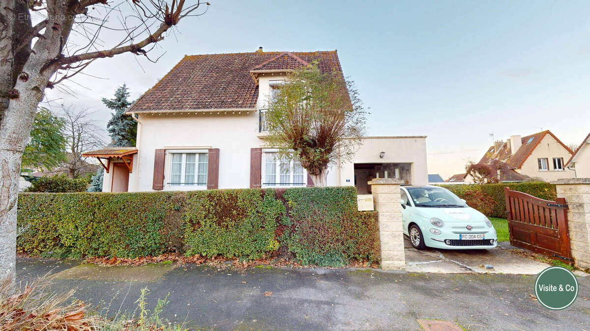 Maison à SAINT-CONTEST