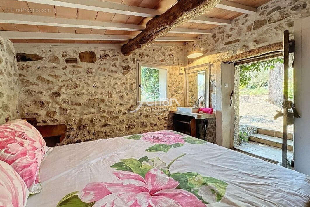 Maison à LORGUES