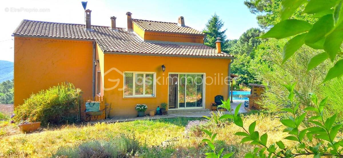 Maison à LES SALLES-DU-GARDON