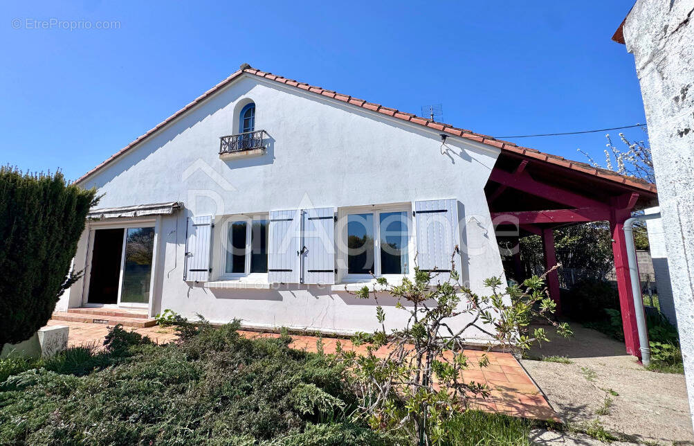 Maison à VAUX-SUR-MER