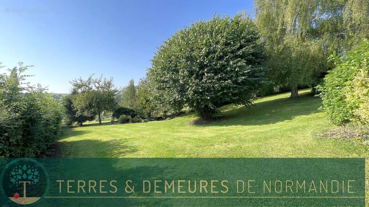 Maison à BURES-EN-BRAY