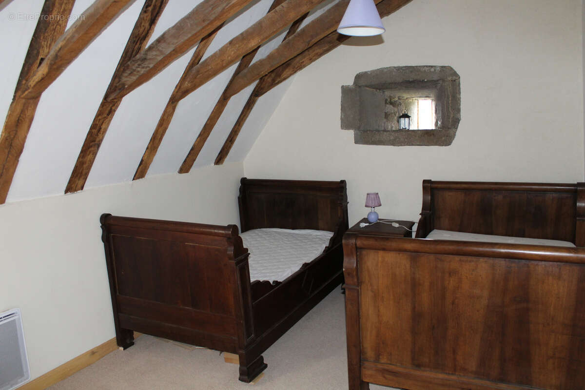 Maison à SAINT-MARTIN-CANTALES