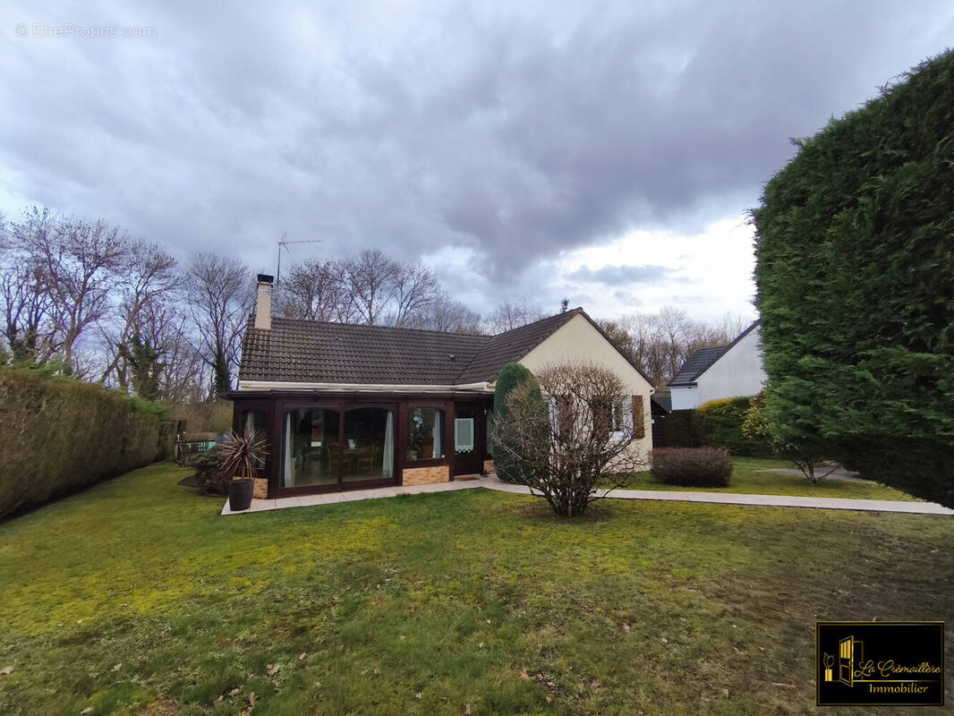 Maison à SAINT-MARTIN-DE-BRETHENCOURT