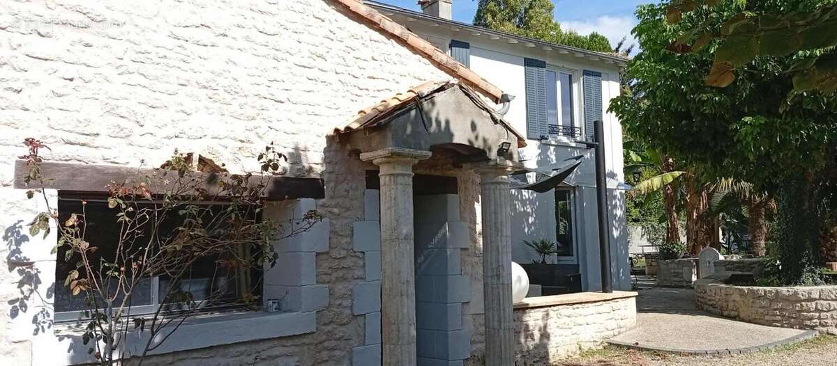 Vouillé – Maison de caractère 150 m² – Terrain arboré de 1100 m² – Coup de cœur assuré - photo 10