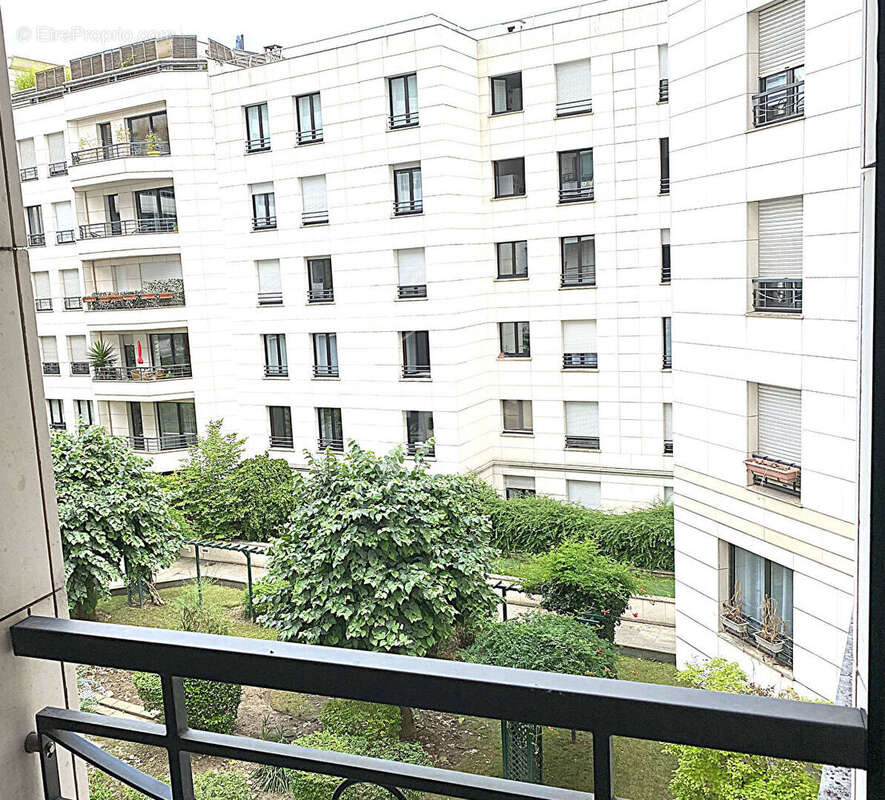 Appartement à LEVALLOIS-PERRET
