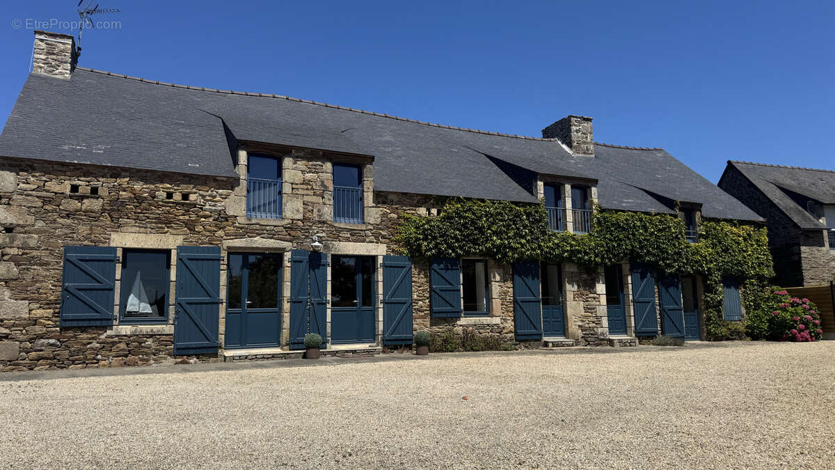 Maison à MATIGNON